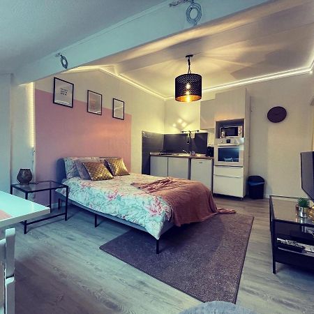 La Garde Studio Atypique Le Rocher, Climatisation, Belle Decoration Εξωτερικό φωτογραφία